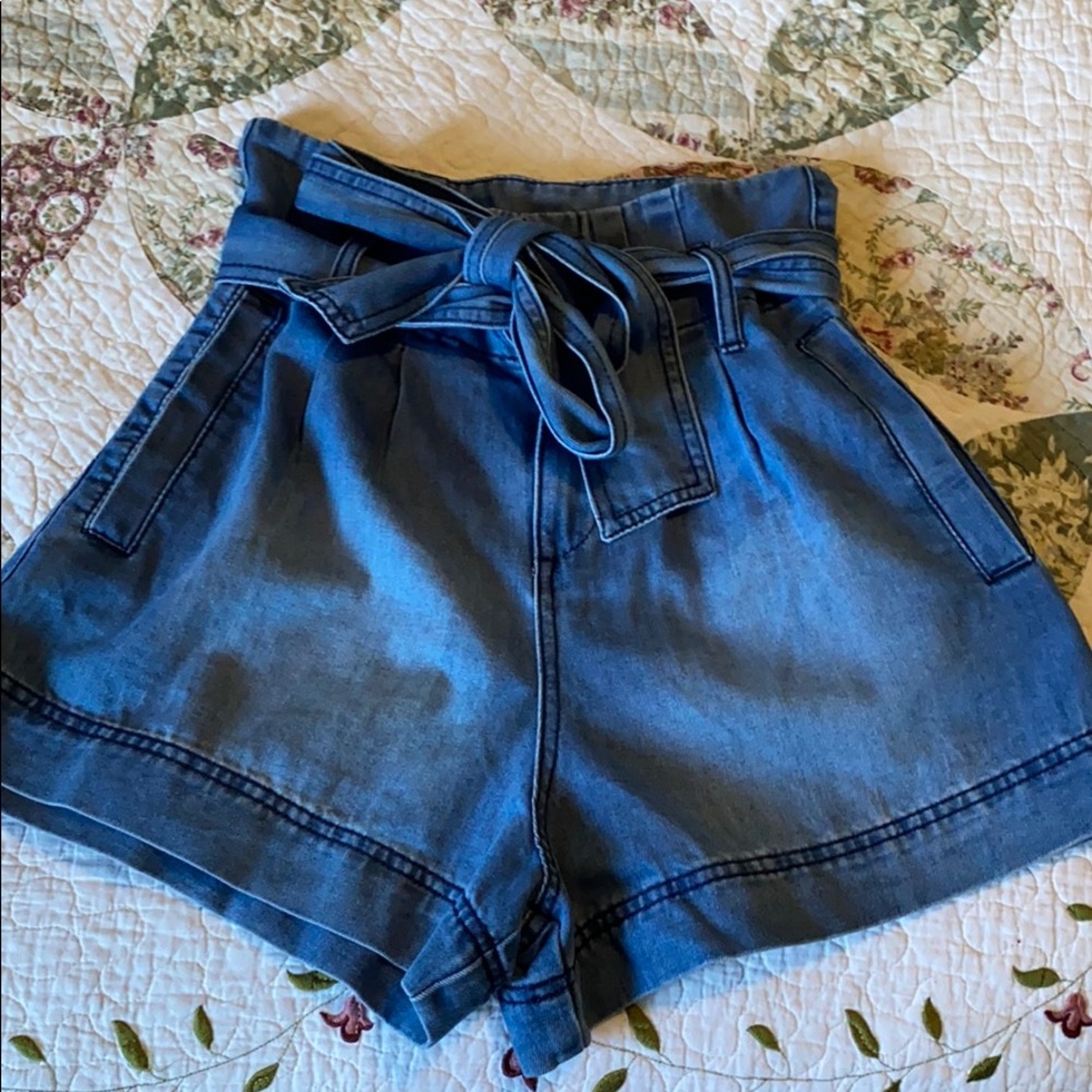 Easel Jean Shorts, size Small